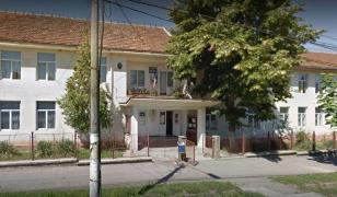 Peste 400 de elevi trimişi acasă după o ameninţat cu bombă la un liceu din Bocşa