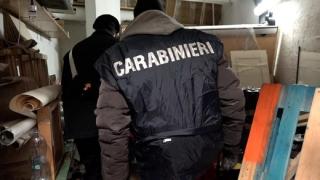 O îngrijitoare şi-a ascuns fiul în valiză după ce l-a născut, în Italia. Bebeluşul a fost găsit mort de carabinieri