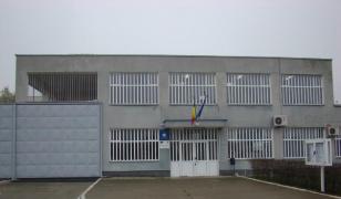 Poliţist împuşcat