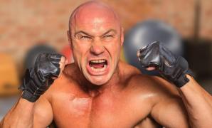 Un român din Italia a bătut patru poliţişti în două zile