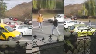 Tânăr atacat cu cuțitul în trafic, la Alba Iulia, pentru că n-ar fi semnalizat (Video)