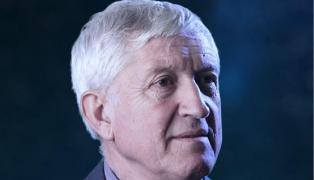 Fanii lui Mircea Diaconu sunt încrezător în şansele acestuia de a intra în turul II