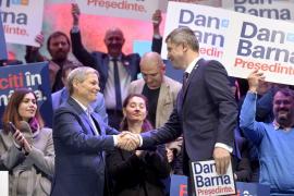 Dan Barna luptă cu Viorica Dăncilă pentru a intra în turul II de la prezidenţiale