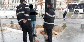 Peste 100 de bucureşteni, prinşi că au aruncat ţigări pe stradă