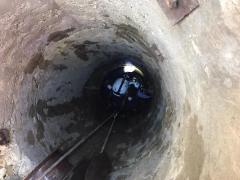 Bărbatul căzut în fântână a fost scos în stare de inconştienţă