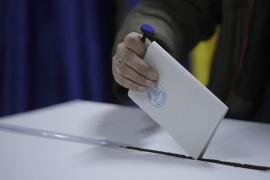 Prezenţa la vot în turul al doilea al alegerilor prezidenţiale a fost, până la ora 10,00, de 6,80%