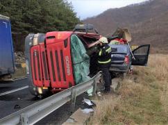 Accident pe Valea Oltului, un şofer de TIR a murit
