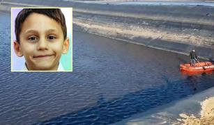 Băieţelul dispărut la Pecineaga a fost găsit mort. Iulian a fost scos fără suflare din primul bazin de dejecţii (Video)