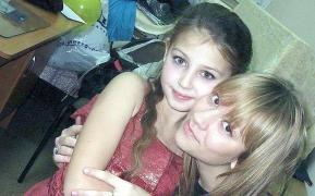 O mamă din Rusia a aflat că a crescut 10 ani fetița altei femei, abia după ce copila a fost ucisă