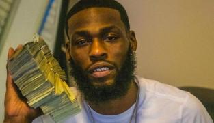 Arlando Henderson și banii pe care i-a furat