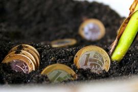 Educatie financiara pentru copii: 5 sfaturi despre bani pe intelesul celor mici