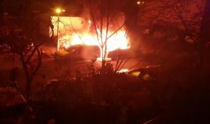 Maşini în flăcări, într-o parcare din Titan, Bucureşti