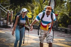 Asia Express – Drumul Comorilor