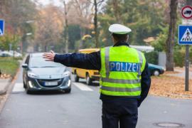 Român din Germania, în stare gravă după ce a fugit de poliție și s-a aruncat de la etajul 4