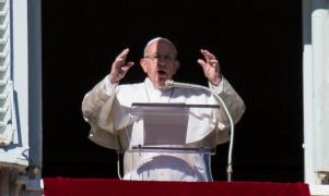 Papa Francisc îndeamnă familiile să renunțe la telefoane, în timpul meselor