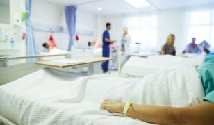 Infirmiera din Iaşi a venit la spital cu o alcoolemie record