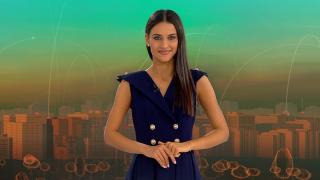 Prezentatoarea Horoscopului, Rosse, în platoul Observator