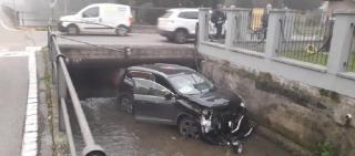 Renault Kadjar căzut în canalul Rondanina