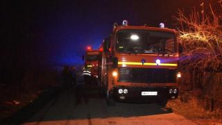 Pompieri la casa în care o femeie a murit într-un incendiu, în Leordeni