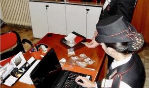 Româncă din Italia arestată, după ce şi-a şantajat clientii