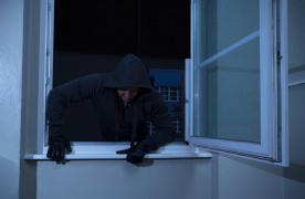 Român prins de poliţiştii italieni, după un furt