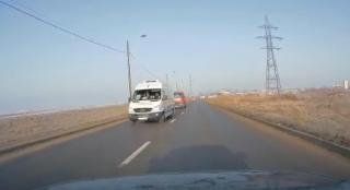 Microbuzul care a fost aproape de accident