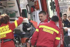 Un băieţel a murit pe loc după ce a fost spulberat de autobuz. Micuţul tocmai ce coborâse din microbuzul şcolar