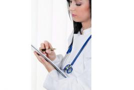 Tânără din Galaţi, cu diplomă falsificată de medic. Fata s-ar fi lăudat că lucrează ca doctor în Anglia