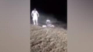 A fost identificat bătăuşul din Dej. Tânărul care a lovit o fată până a leşinat se află deja în arest (Video)