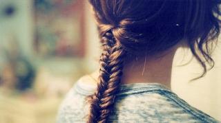 O fată din Bistriţa a înghițit ace cu gămălie, după o ceartă cu iubitul