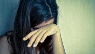 Oroare în Iaşi. O copilă de 9 ani a fost batjocorită de propriul tată. Individul a fost arestat