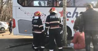 O persoană a fost prinsă sub un autocar, în zona Herăstrău. Bulevardul Kiseleff este blocat (Video)