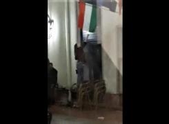 Tânăra care a vrut să dea foc steagului Ungariei, la Oradea, a fost identificată. UDMR cere o pedeapsă rapidă