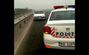 Şofer de 80 de ani seamănă panică pe Autostrada A1, circulând pe contrasens. Defecţiuni majore la maşină