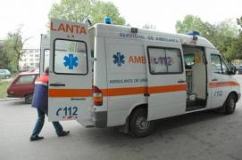 Un tânăr de 18 ani, din Târgu Jiu, l-a bătut pe stradă pe tatăl iubitei sale, pentru că nu-i lăsa să se iubească. Tatăl fetei, dus la spital