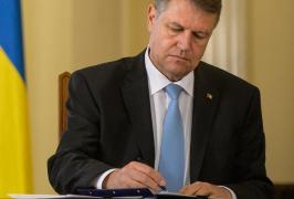 Iohannis a semnat decretele de numire în funcţie pentru miniştrii Daniel Suciu şi Răzvan Cuc, la Dezvoltare şi Transporturi