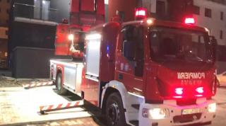 Pericol de explozie într-un bloc din Braşov. Zeci de oameni au fost evacuaţi (Video)