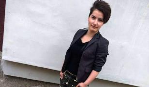 Mirela, fata dispărută din Lupeni, este căutată cu disperare de mama ei