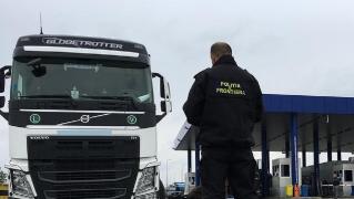 Șofer prins cu votcă în TIR