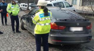 Tânăr rănit la Tulcea, prins între un autobuz şi o maşină parcată