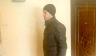 Poliţistul suna la uşile oamenilor