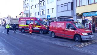 Echipe de intervenţie la locul accidentului
