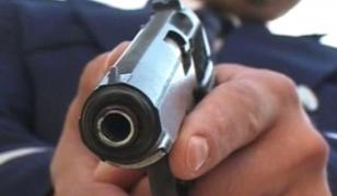 Femeia din Aluniş, împuşcată în cap de un poliţist, se întorcea de la cumpărături