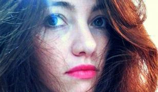 Izabela, o fată din Suceava, câştigă peste 50.000 de euro pe lună din YouTube