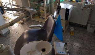 Primele imagini din cabinetul stomatologic al zidarului cu 8 clase din Ilfov