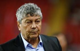 Mircea Lucescu la finalul unui meci al echipei Turciei