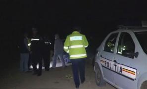 Poliția și criminaliștii la locul unei crime