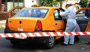 Taximetrist mort la volan, în Bucureşti, claxonat de ceilalţi şoferi