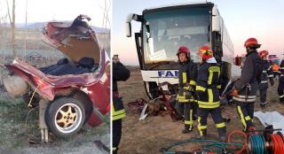 Autocarul şi maşina implicate în accident