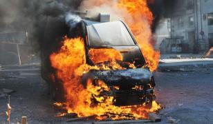 Un şofer român a dat foc camionului patronului italian, după ce nu şi-a primit salariul